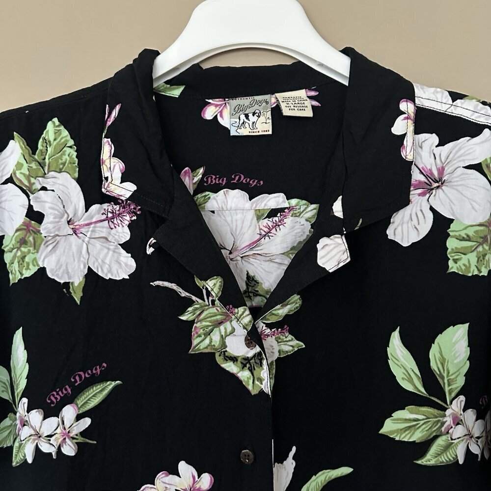 Big Dogs Hawaiian Button Shirt Men XL Black Floral Collar Beach Resort Habiscus - Picture 5 of 8